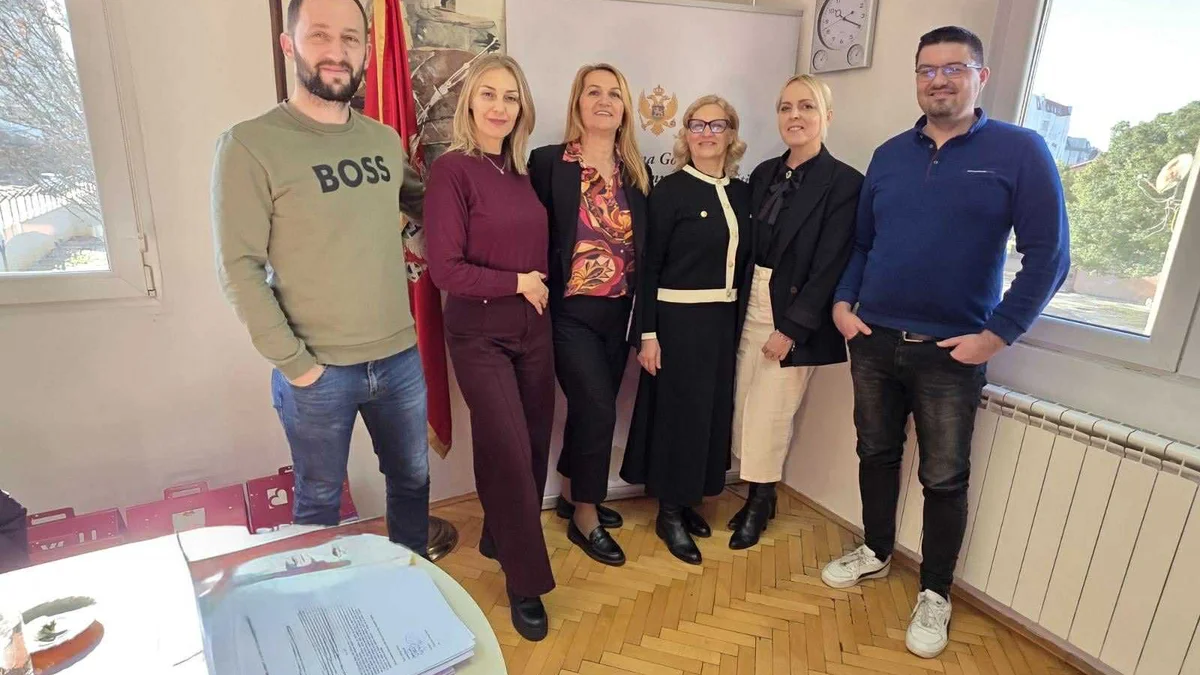 8e2199e5 88e3 4ec9 9c5f 40cdb709d3bb